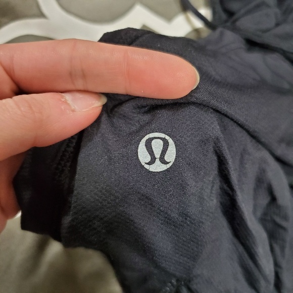 Lululemon Flow & Go Tank - Picture 4 of 7